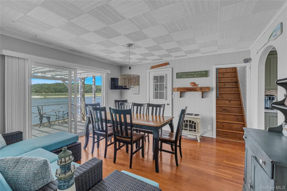 286 Towd Point Road Southampton, NY 11968