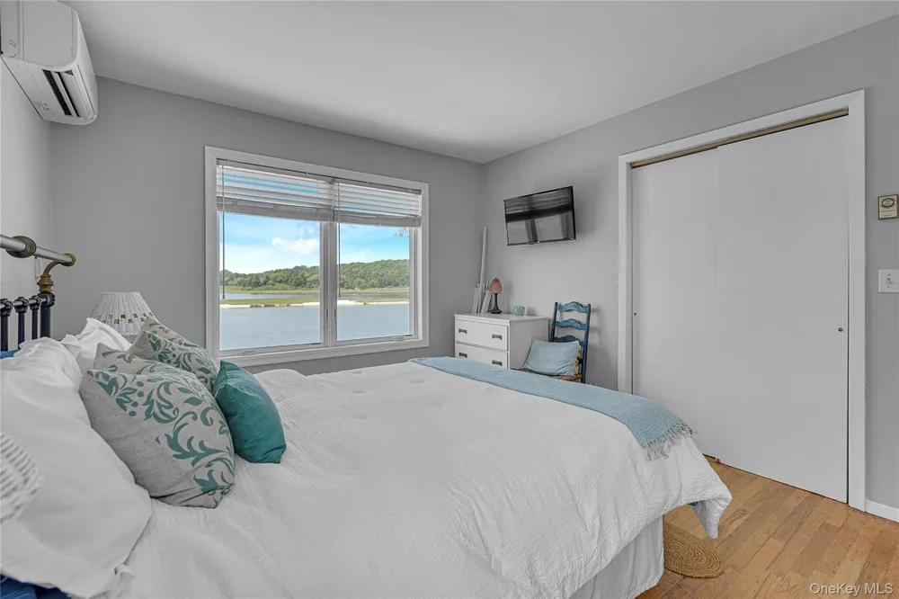 286 Towd Point Road Southampton, NY 11968