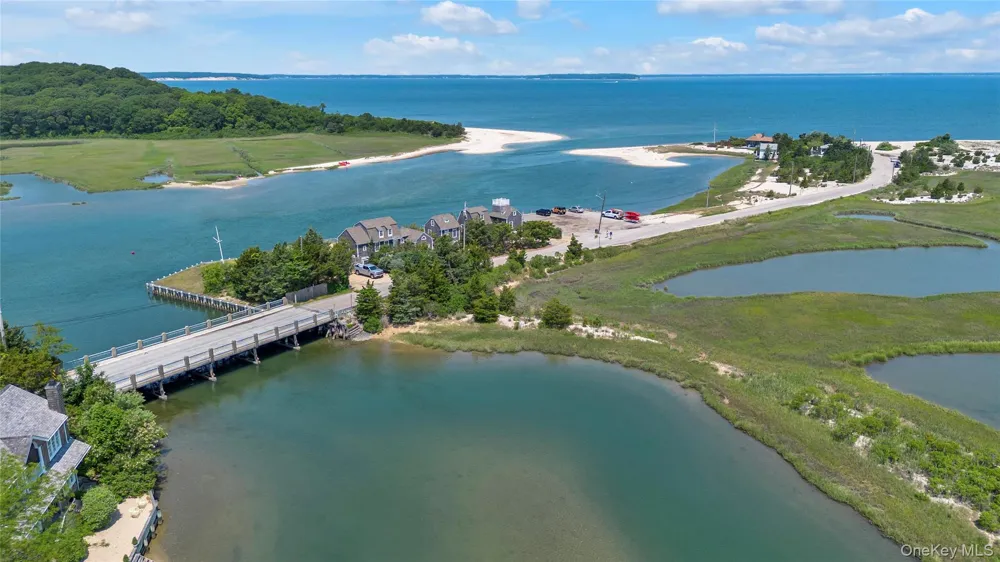 286 Towd Point Road Southampton, NY 11968