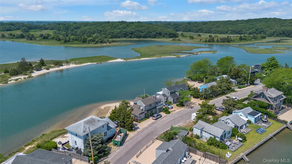 286 Towd Point Road Southampton, NY 11968