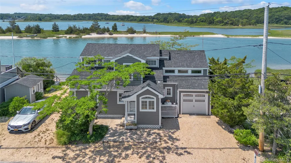 286 Towd Point Road Southampton, NY 11968