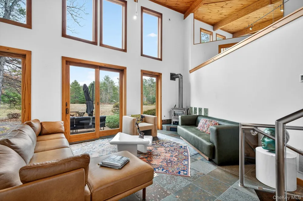 106 Mountain Laurel Lane Woodstock, NY 12498