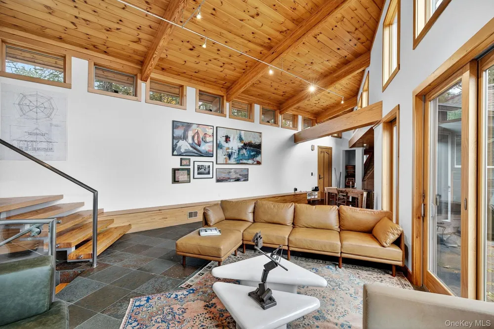 106 Mountain Laurel Lane Woodstock, NY 12498
