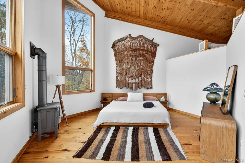 106 Mountain Laurel Lane Woodstock, NY 12498