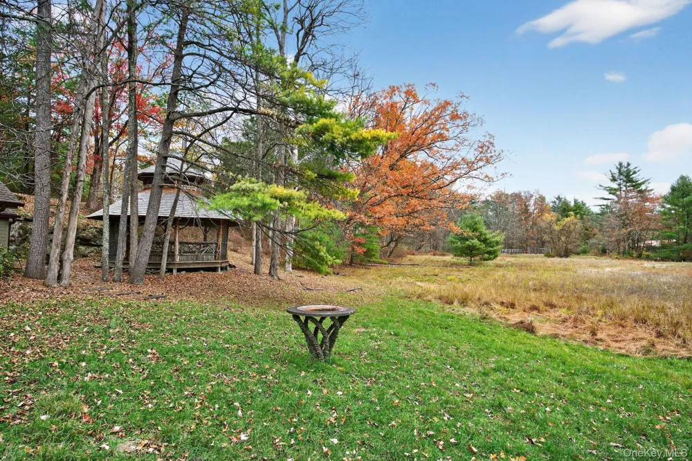 106 Mountain Laurel Lane Woodstock, NY 12498