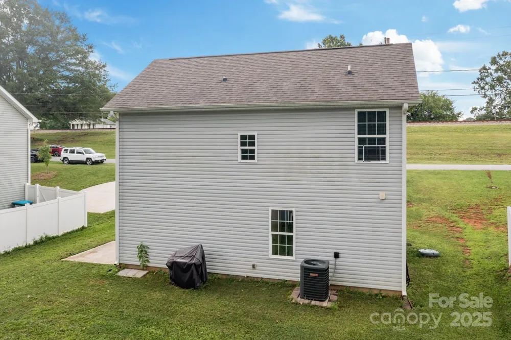 818 W Carolina Avenue Bessemer City, NC 28016