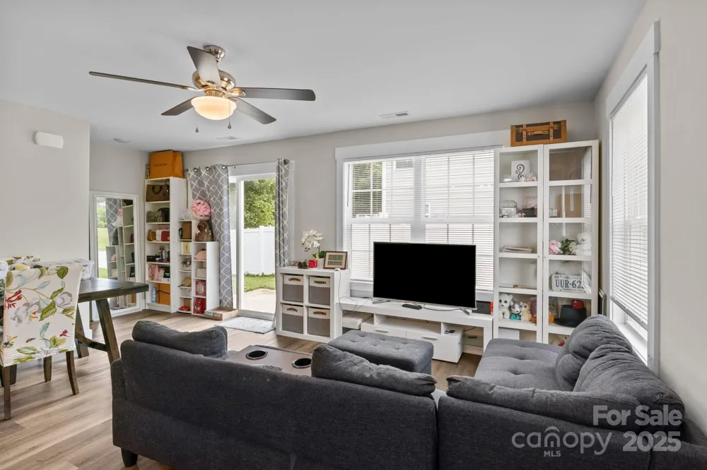 818 W Carolina Avenue Bessemer City, NC 28016