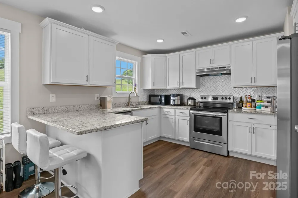 818 W Carolina Avenue Bessemer City, NC 28016
