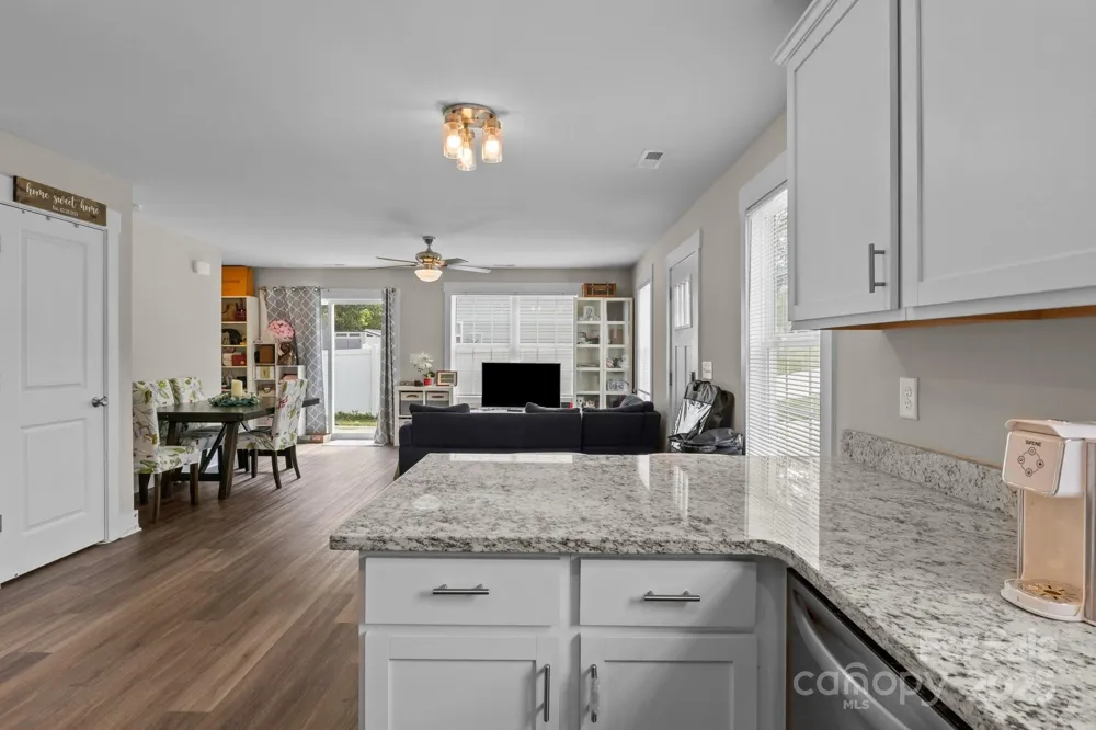 818 W Carolina Avenue Bessemer City, NC 28016