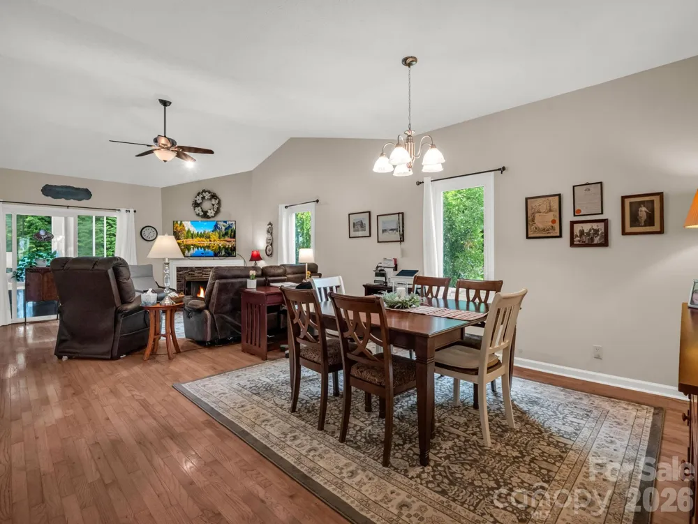20 Country Meadows Lane Hendersonville, NC 28792
