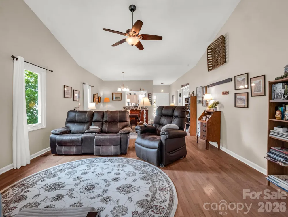 20 Country Meadows Lane Hendersonville, NC 28792