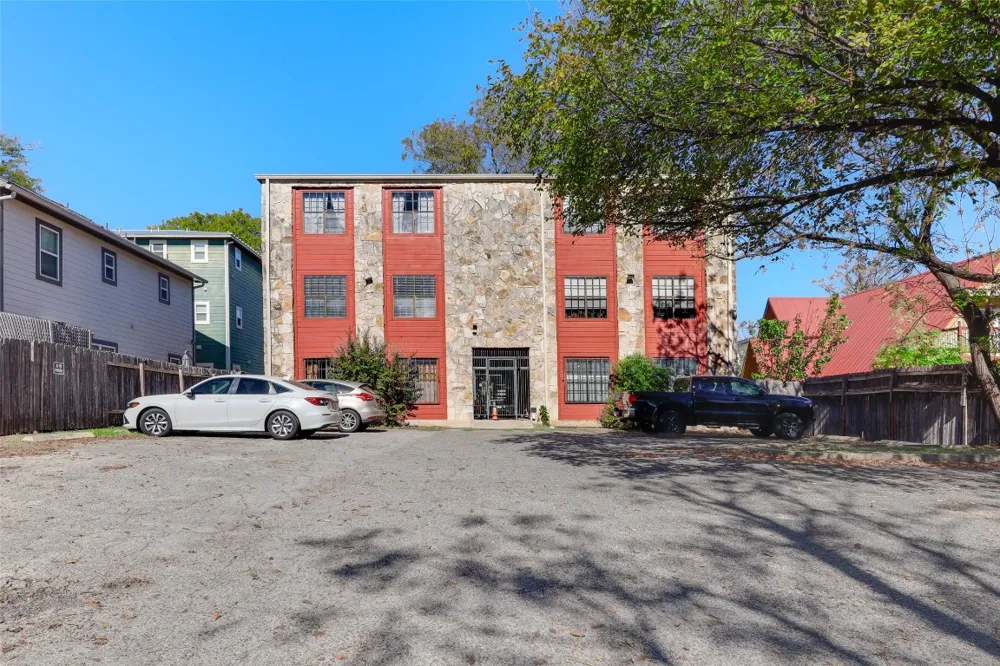 1903 E 20th Street Austin, TX 78722