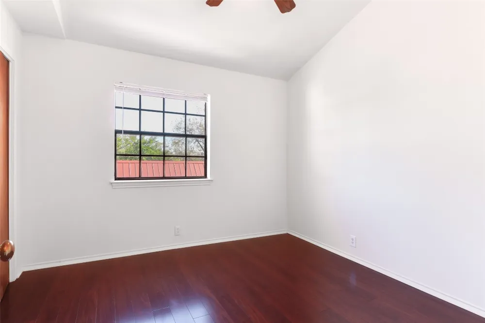 1903 E 20th Street Austin, TX 78722