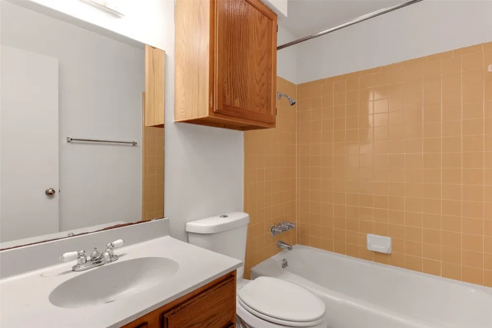 1903 E 20th Street Austin, TX 78722