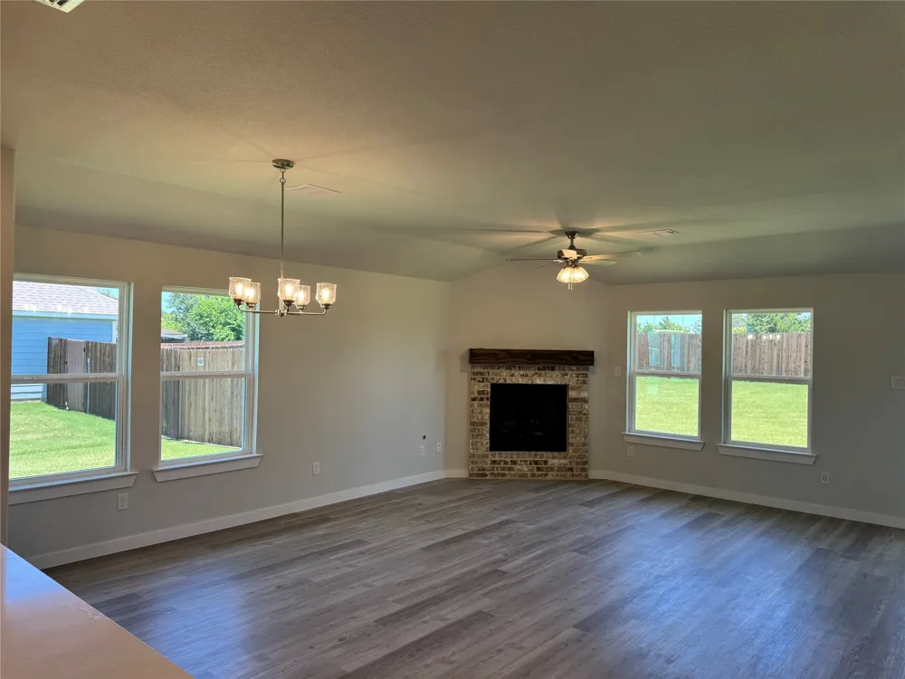 612 Finlee Way Tioga, TX 76271