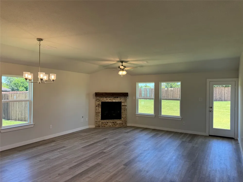 612 Finlee Way Tioga, TX 76271