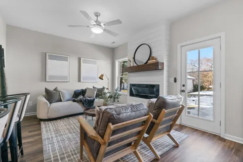 311 S Walnut St #F