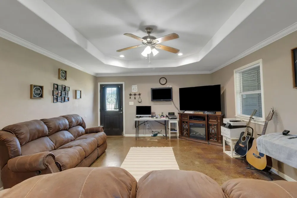 5850 Sh 61 Devers, TX 77538