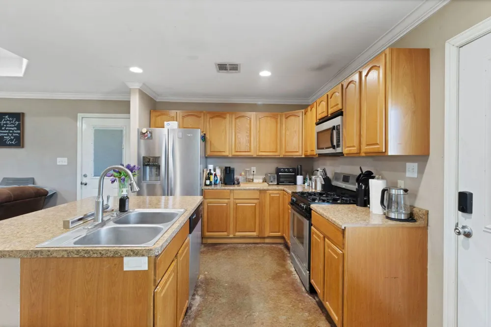 5850 Sh 61 Devers, TX 77538