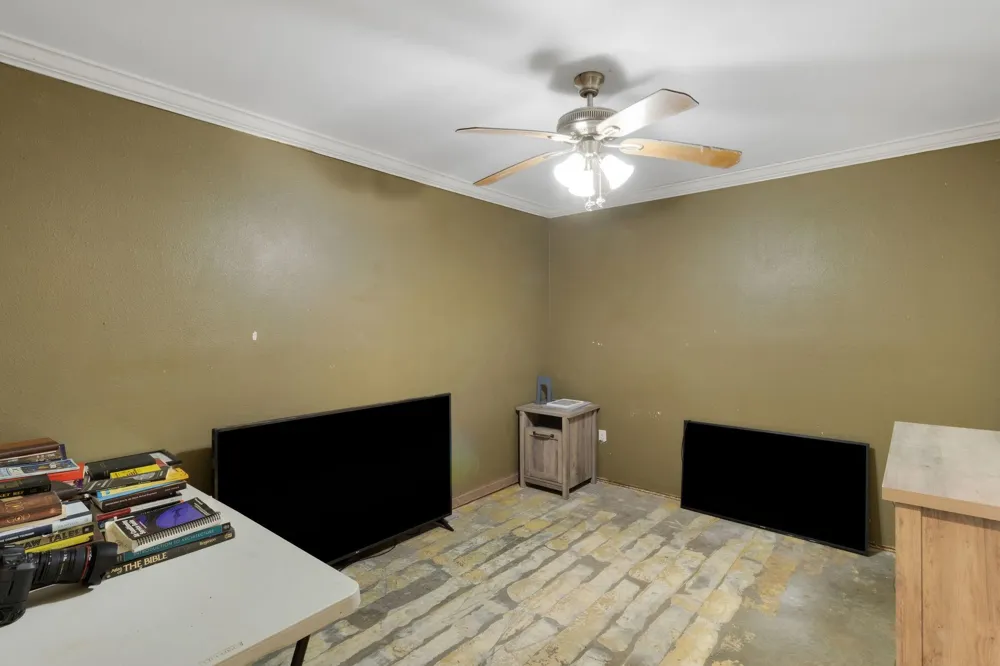 5850 Sh 61 Devers, TX 77538