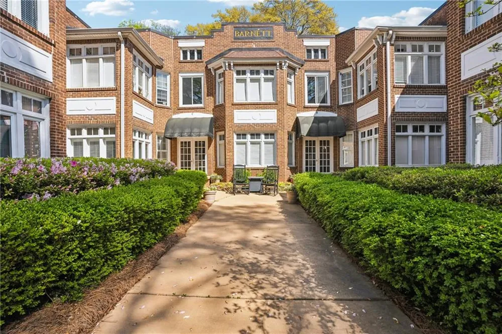 737 Barnett Street NE #C4