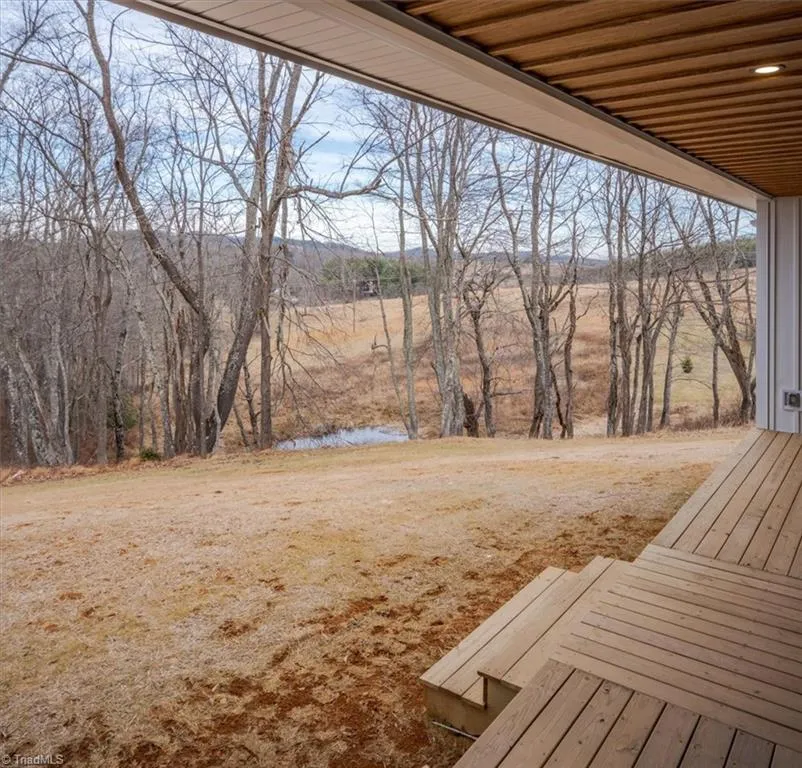 20 Busic Ridge Sparta, NC 28675