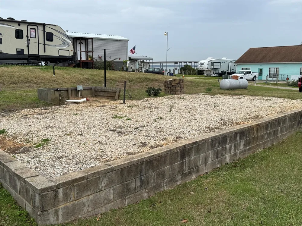 461 Lagoon Drive Point Blank, TX 77364