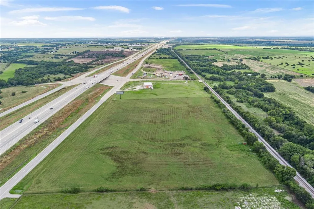 15179 I-35 Troy, TX 76579
