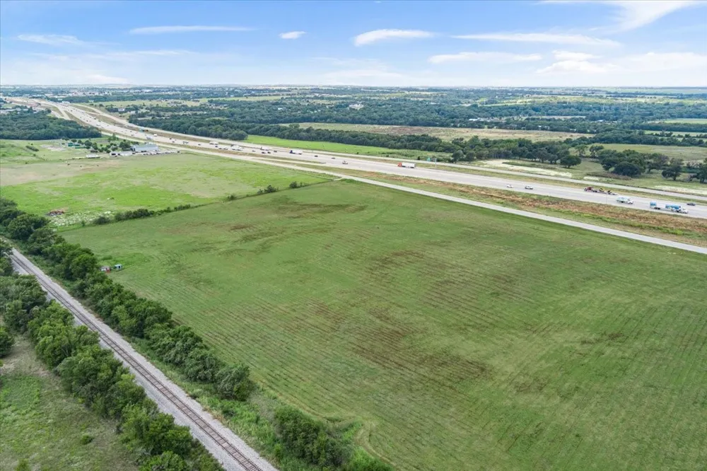 15179 I-35 Troy, TX 76579