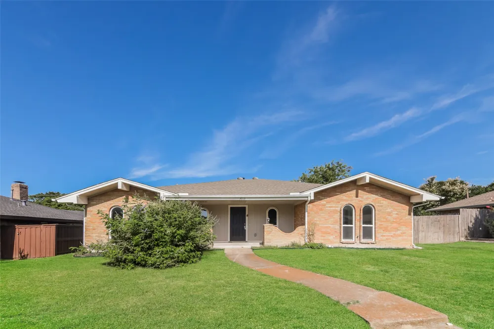 3013 Roundrock Trail