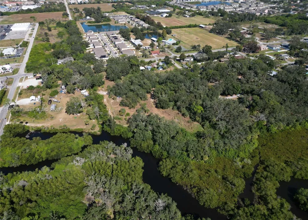 301 E Shell Point Road #77 Tampa, FL 33570