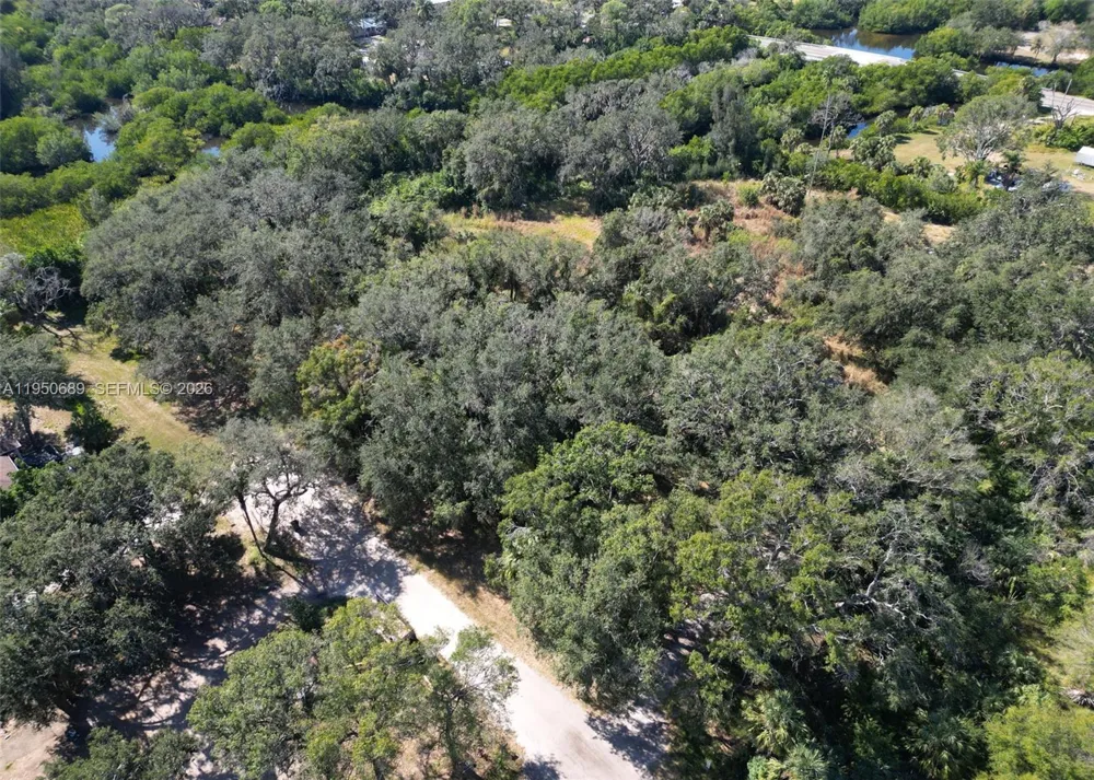 301 E Shell Point Road #77 Tampa, FL 33570