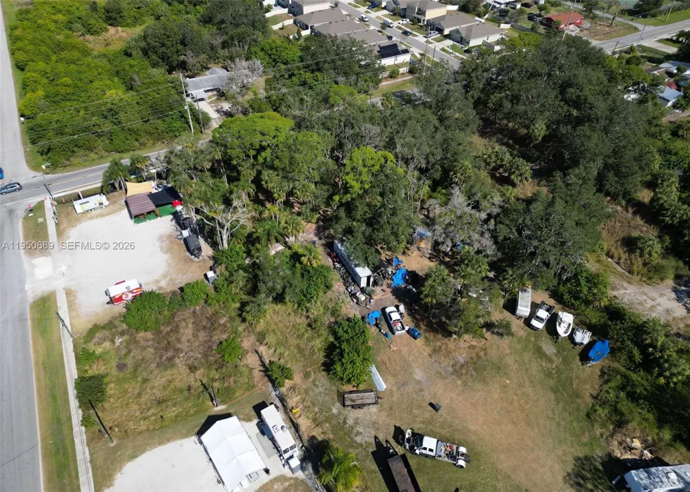 301 E Shell Point Road #77 Tampa, FL 33570