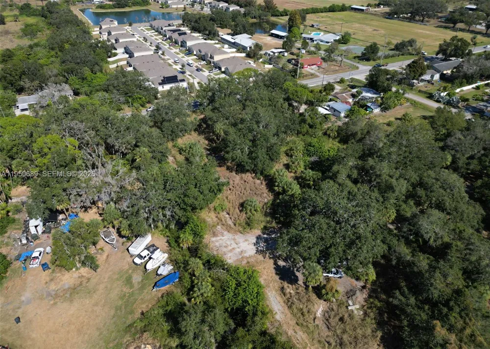 301 E Shell Point Road #77 Tampa, FL 33570