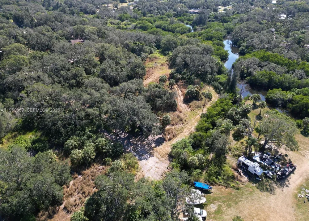 301 E Shell Point Road #77 Tampa, FL 33570