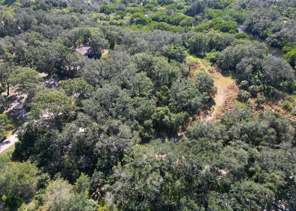 301 E Shell Point Road #77 Tampa, FL 33570