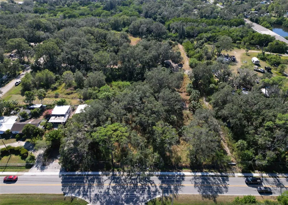 301 E Shell Point Road #77 Tampa, FL 33570