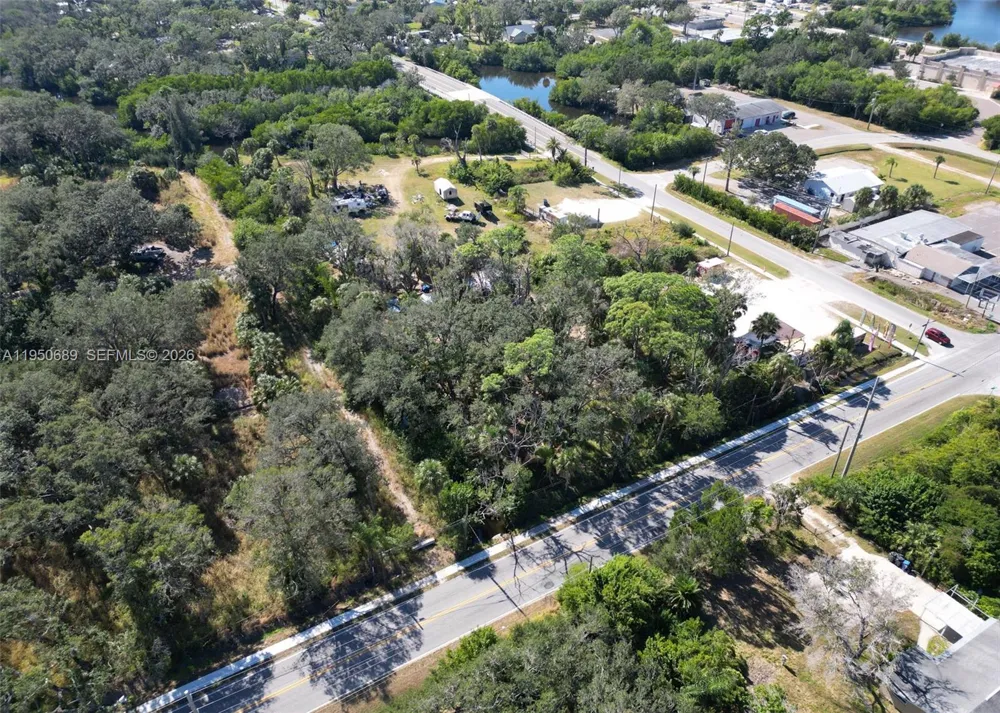 301 E Shell Point Road #77 Tampa, FL 33570