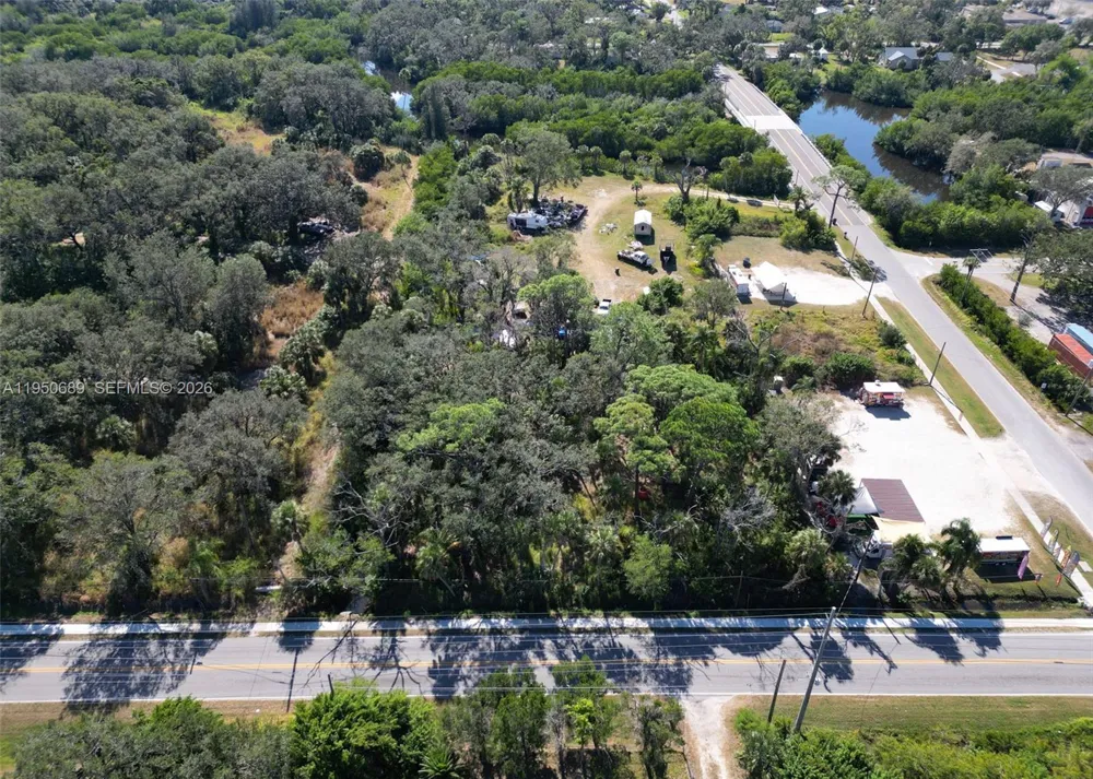 301 E Shell Point Road #77 Tampa, FL 33570