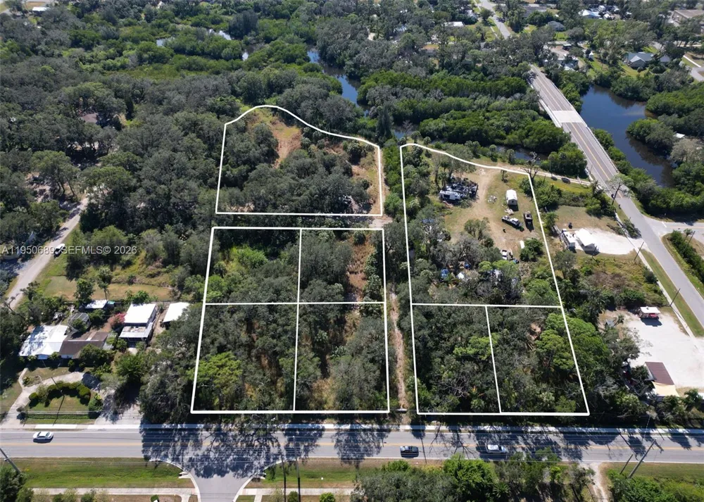301 E Shell Point Road #77 Tampa, FL 33570