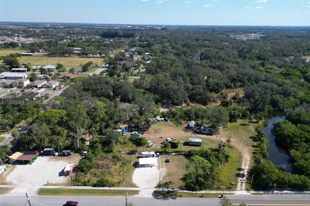 301 E Shell Point Road #77 Tampa, FL 33570