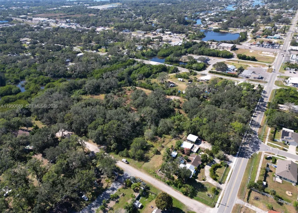 301 E Shell Point Road #77 Tampa, FL 33570