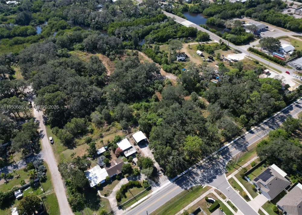 301 E Shell Point Road #77 Tampa, FL 33570
