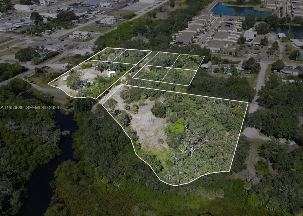 301 E Shell Point Road #77 Tampa, FL 33570