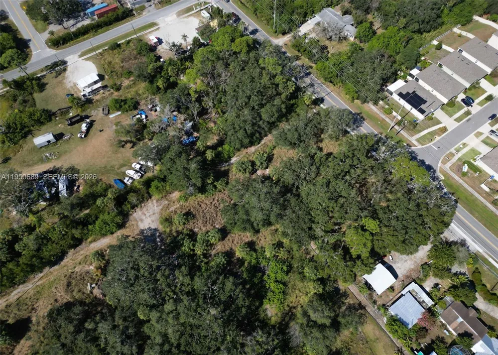 301 E Shell Point Road #77 Tampa, FL 33570