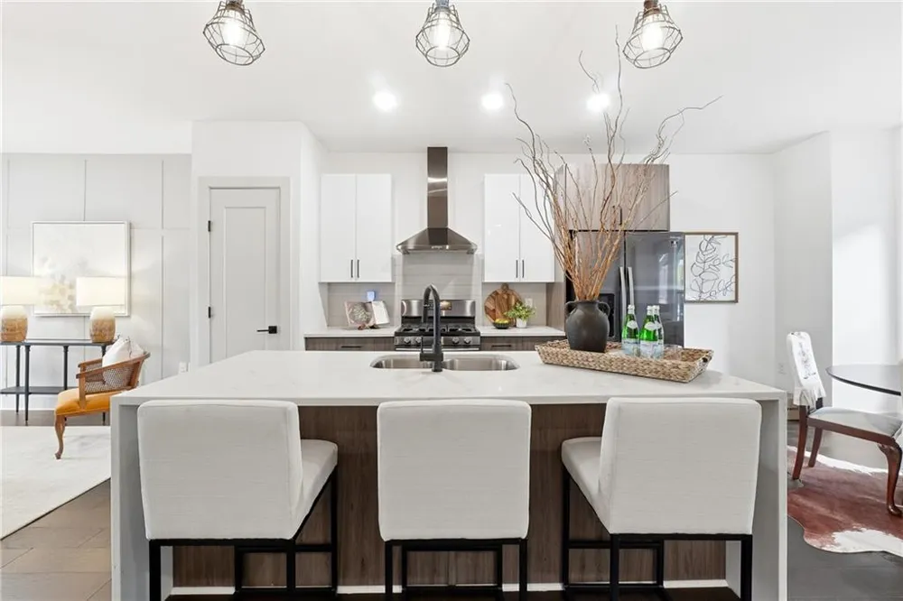 274 Estoria Street SE