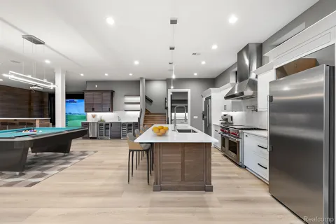 70903 Renata Court