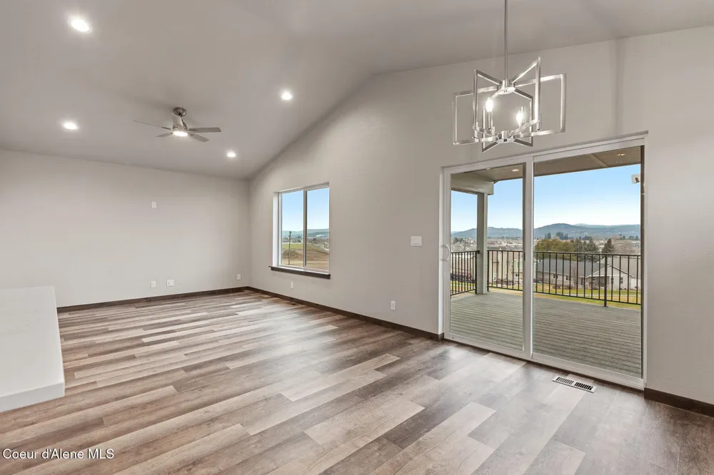 3594 Blaze Loop Post Falls, ID 83854