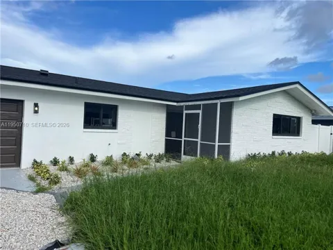5313 Bayview Ct