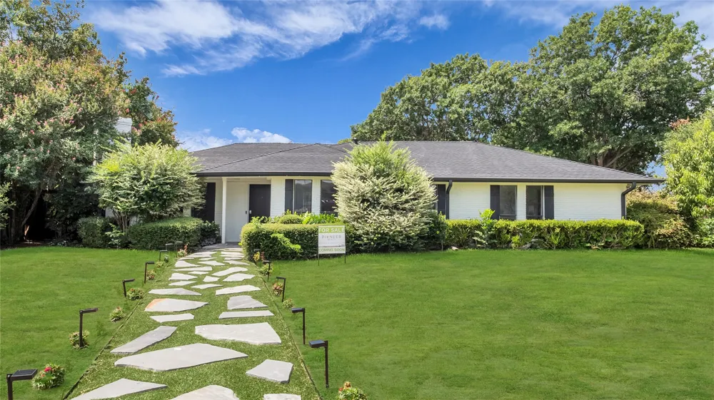 2405 Bennington Court